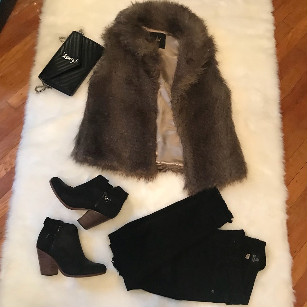 Jack by BB Dakota Faux Fux Vest M Cozy and Warm